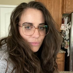 Meet your Posher, Shelby